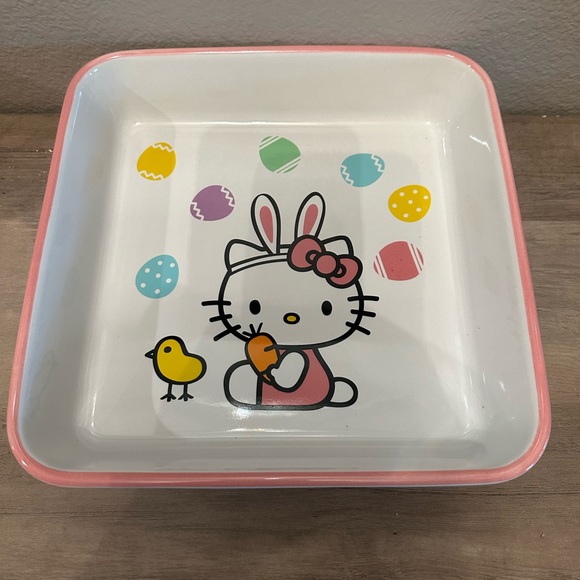Sale! NEW! Hello Kitty Easter Square Baker - Picture 3 of 3